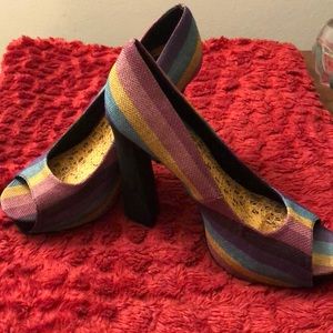 ❤️Excellent condition multi colored heels